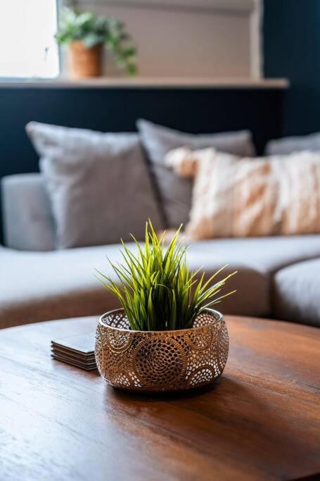 Central Maidstone Contractor Flat Buitenkant foto